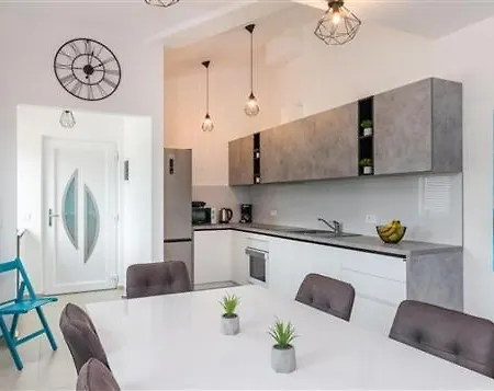 Attractive Villa *