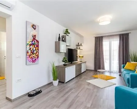 Villa Attractive Pula